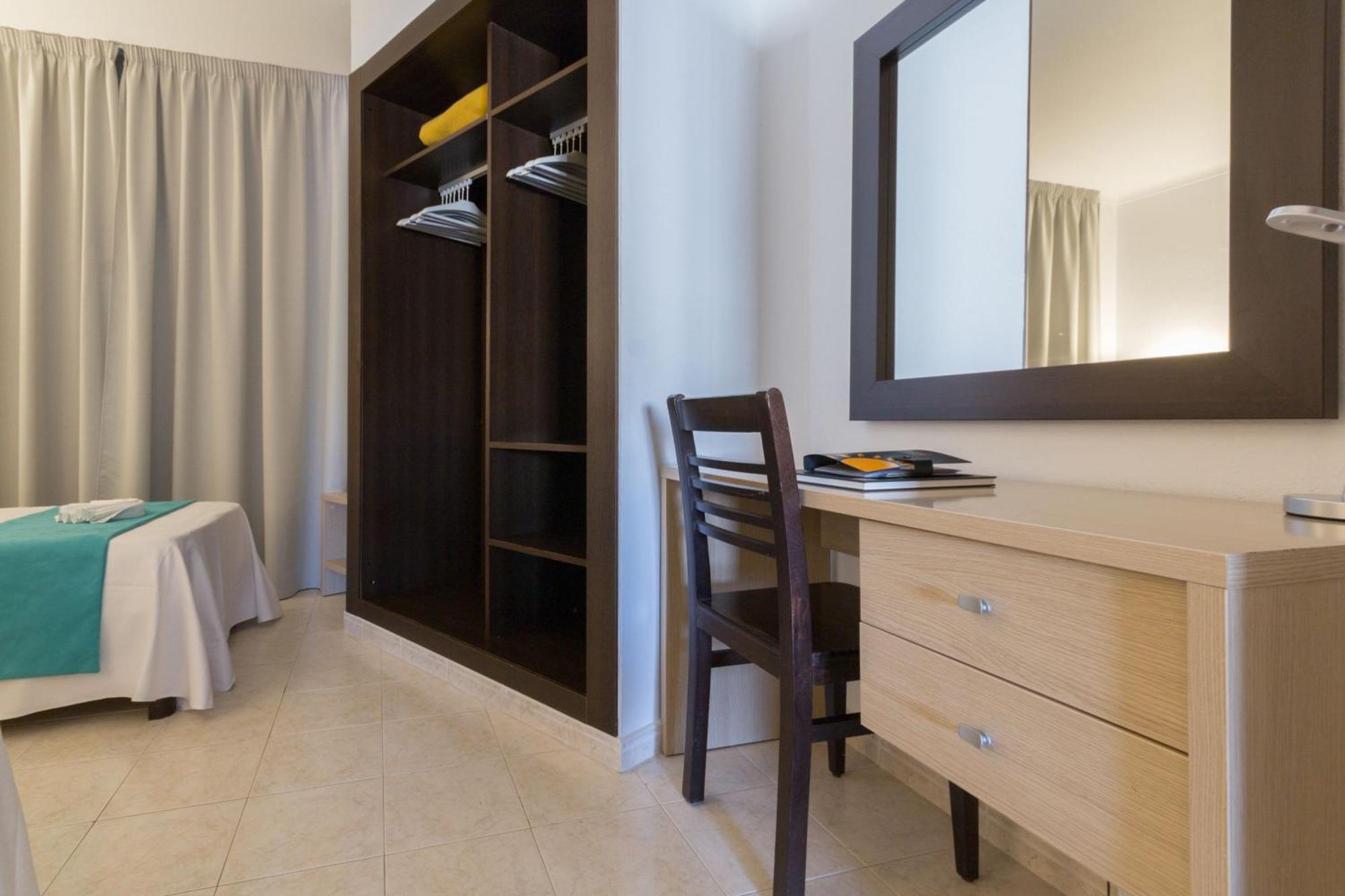 Hotel Orosol By Typic Hotels San Antonio  Luaran gambar